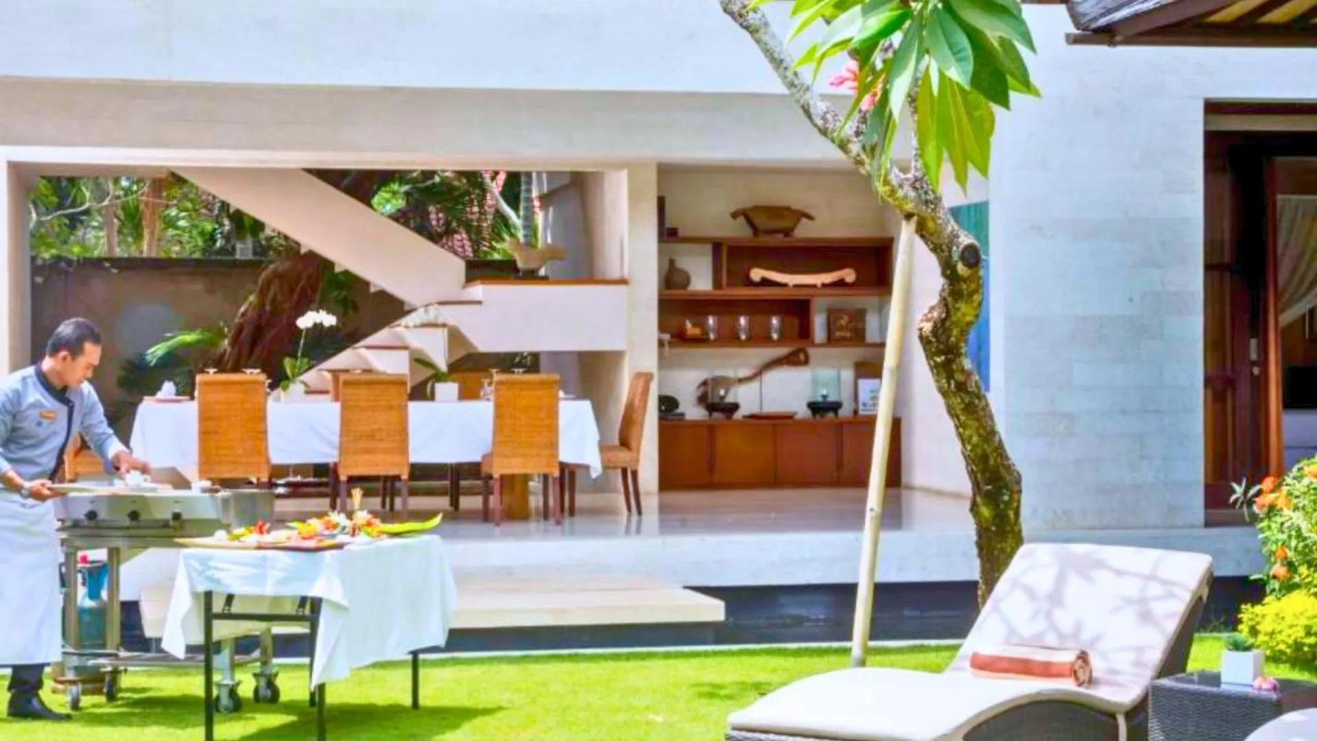 Neada 4 Bedroom Grand Pool Villa Ju68 Seminyak  Indonesia