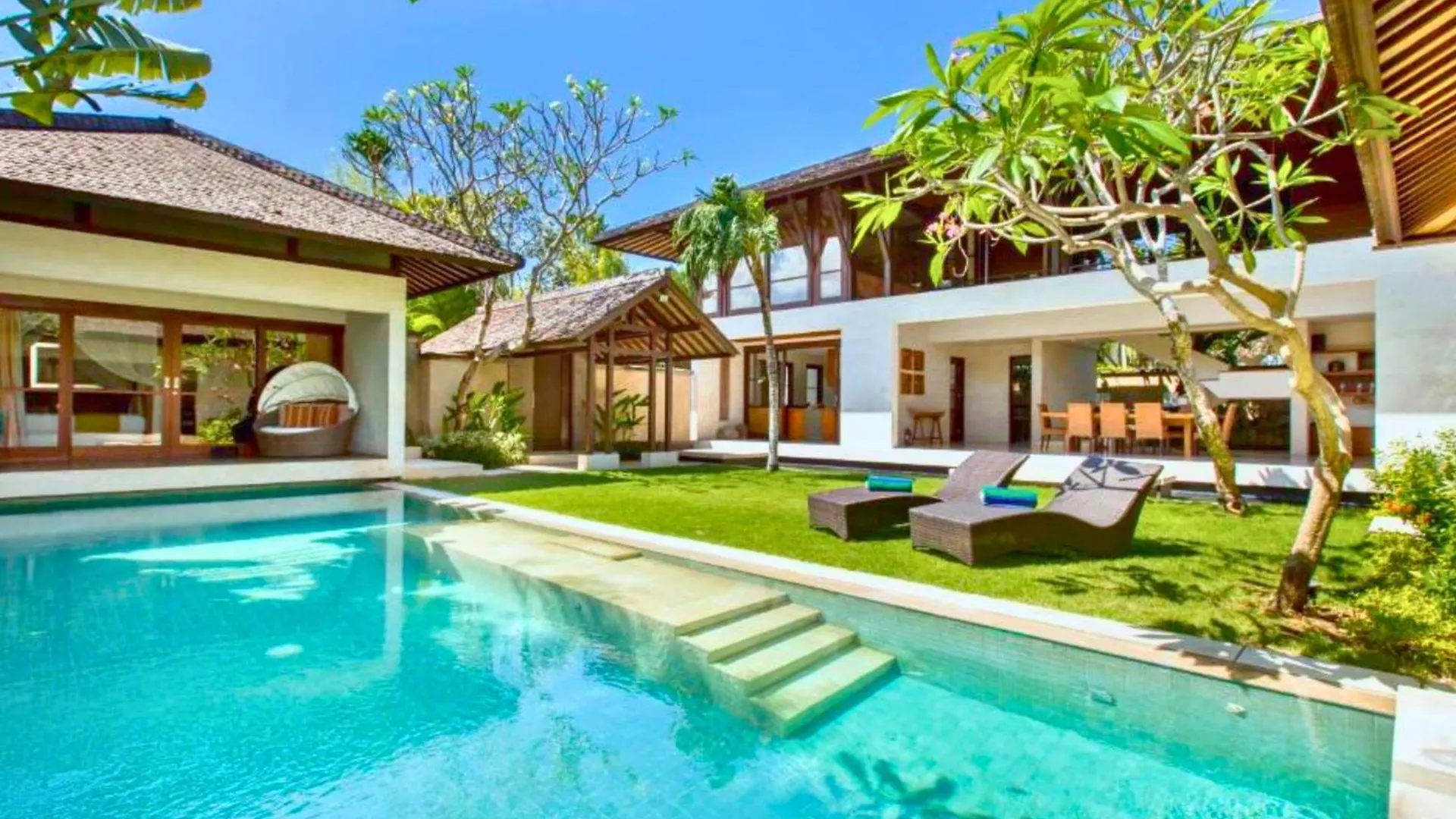 Neada 4 Bedroom Grand Pool Villa Ju68 Seminyak