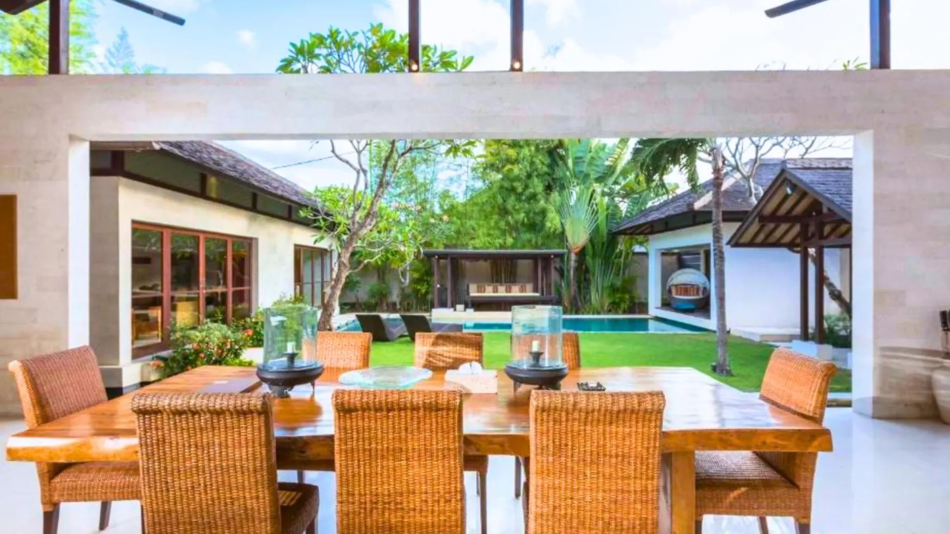 Neada 4 Bedroom Grand Pool Villa Ju68 Seminyak   Seminyak (Bali)